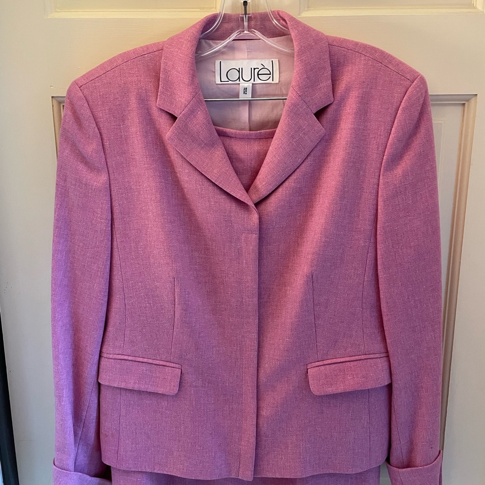 Laurel (div. of Escada) vintage 2piece outfit. Circa 2000. Made in Poland.